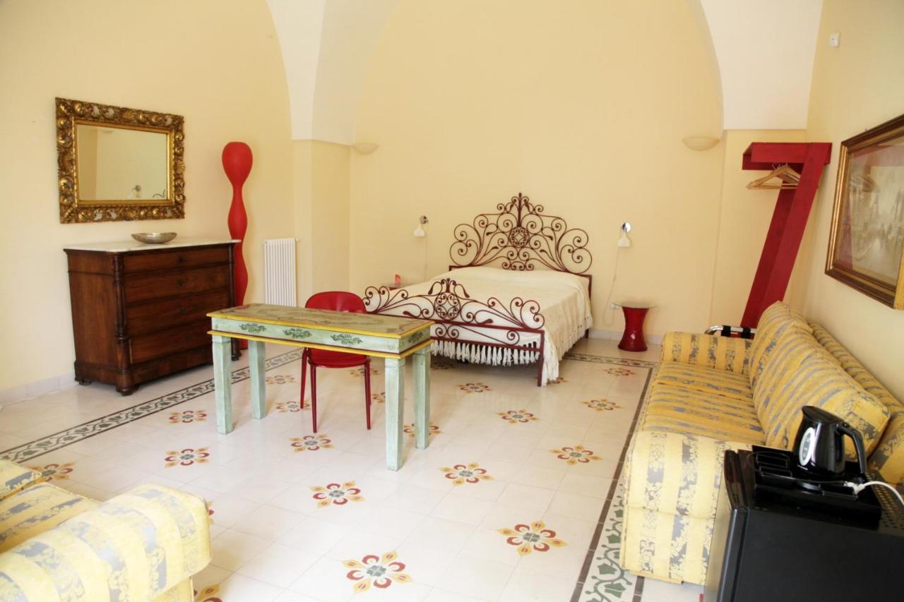 Villa Urso Bed&Breakfast Монтерони ди Лече Екстериор снимка